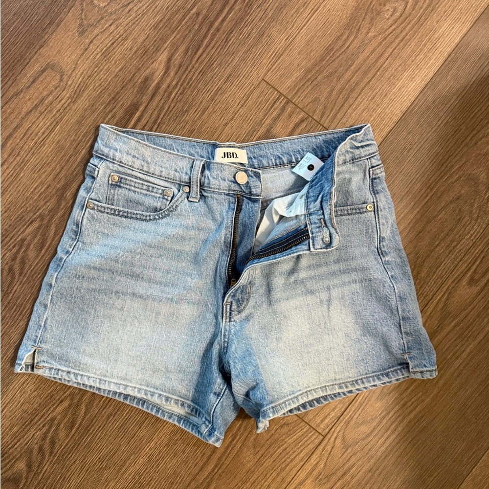 Light Wash Denim Jean Shorts - Classic High-Rise